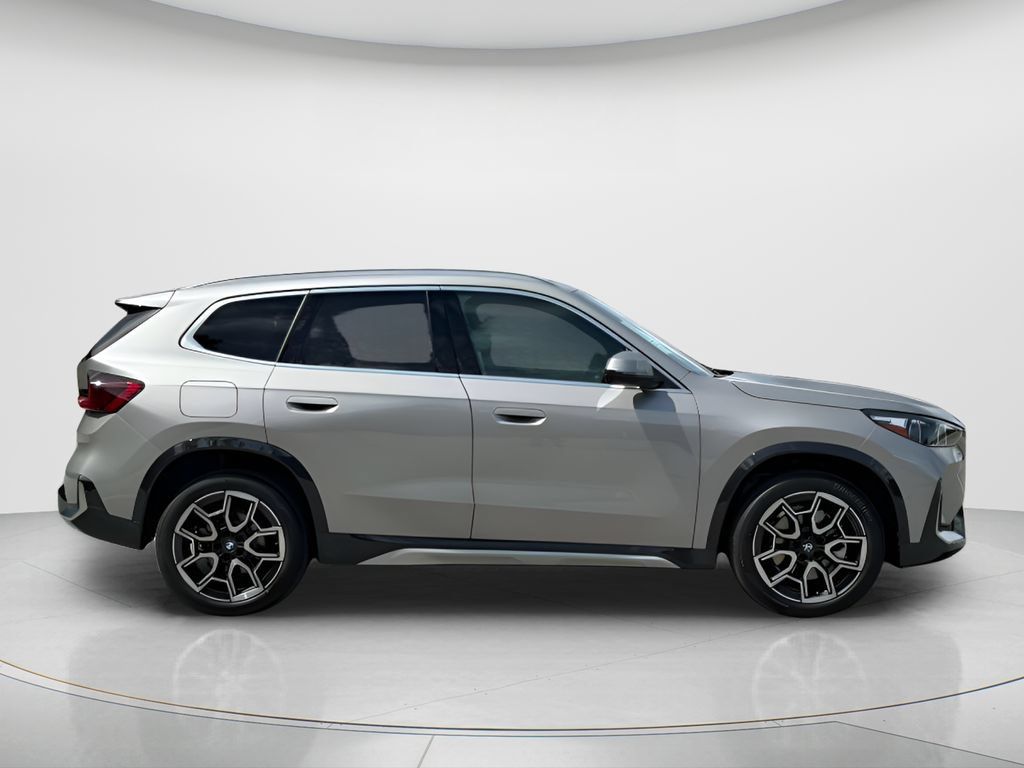 New 2026 BMW X1 xDrive28i w/ Technology Package AWD/4WD image 4