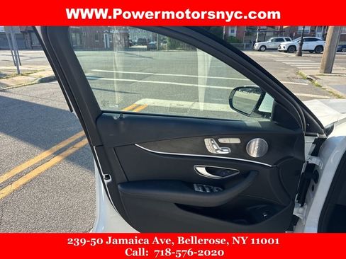 Used 2022 Mercedes-Benz E 350 4MATIC Sedan w/ AMG Line Exterior image 27