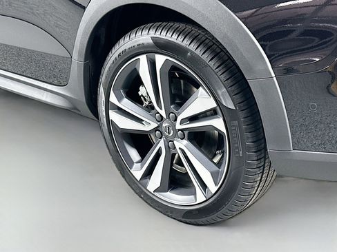 New 2026 Volvo V60 B5 Cross Country Plus w/ Protection Package Premier image 9