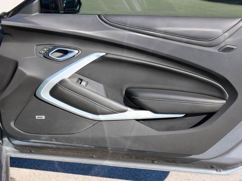 Used 2020 Chevrolet Camaro LT image 13