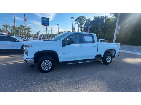 Used 2026 Chevrolet Silverado 2500 LT AWD/4WD image 6