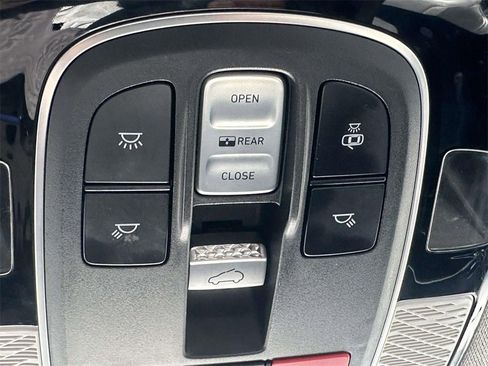 Used 2022 Hyundai Palisade Limited image 35