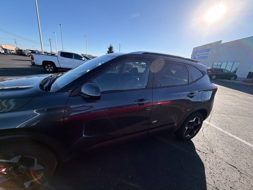 Used 2026 Kia Seltos S AWD/4WD image 3