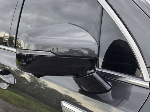 Certified 2025 Kia Sorento SX Prestige AWD/4WD image 14