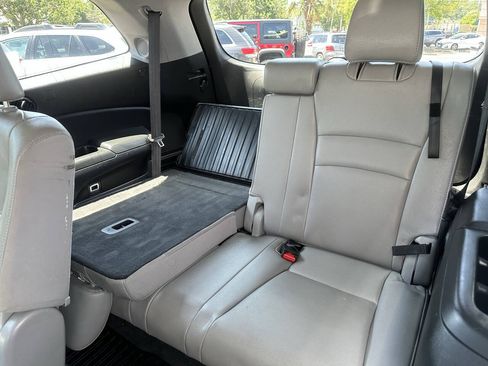 Used 2016 Honda Pilot Touring image 18