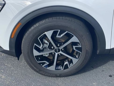 Used 2023 Kia Sportage EX image 30