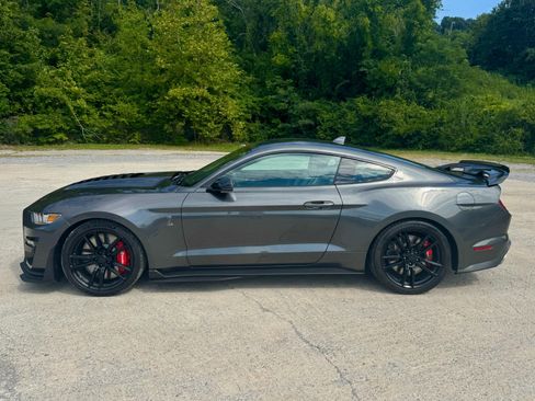 Used 2020 Ford Mustang Shelby GT500 w/ Technology Package image 8