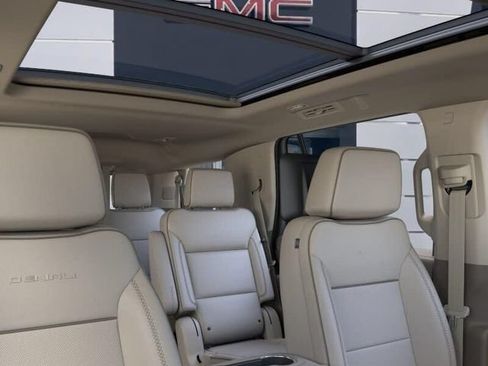 New 2026 GMC Yukon Denali w/ Denali Reserve Package AWD/4WD image 24