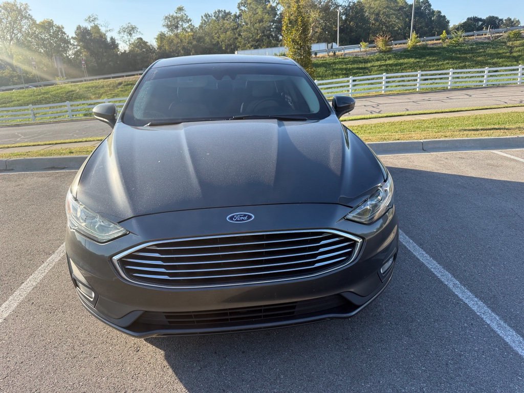 Used 2019 Ford Fusion SE w/ Equipment Group 151A FWD image 3