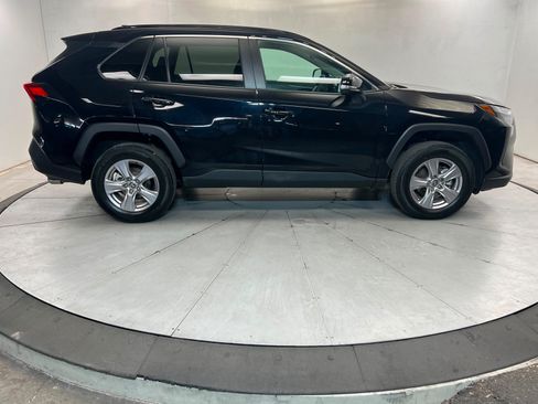 Used 2025 Toyota RAV4 XLE AWD/4WD image 6