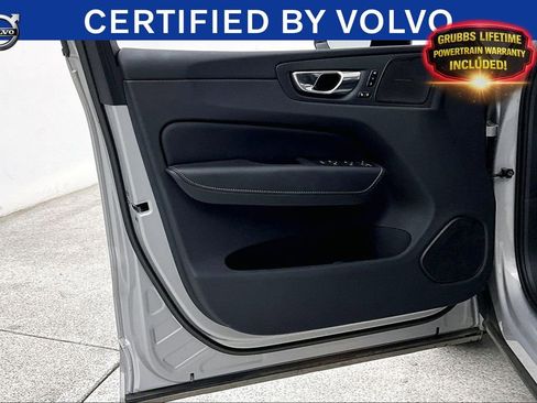 Used 2023 Volvo XC60 B5 Ultimate w/ Climate Package FWD image 23