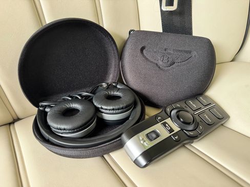 Used 2013 Bentley Mulsanne w/ Rear Entertainment Pkg image 55