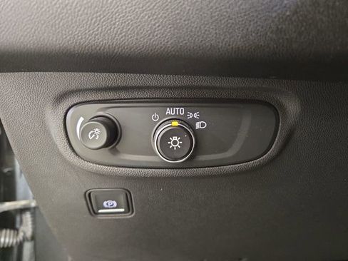 Used 2020 GMC Terrain SLE w/ Driver Convenience Package image 28