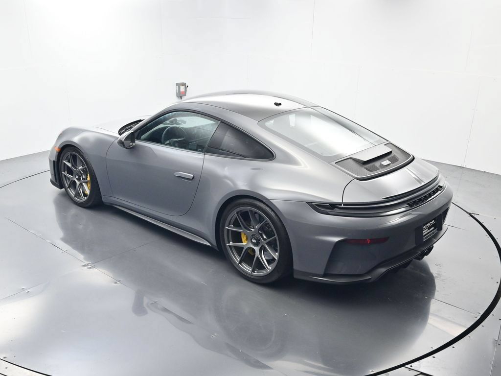 Certified 2026 Porsche 911 GT3 RWD image 40