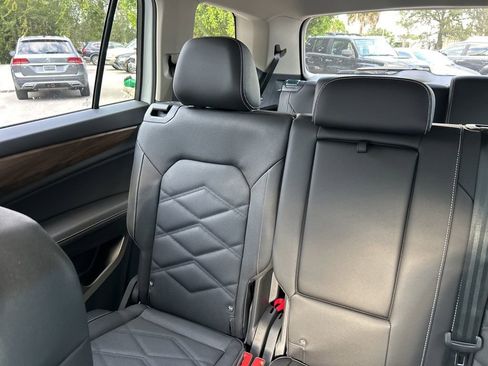 New 2026 Volkswagen Atlas SE image 12