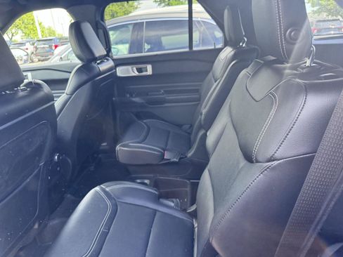 Used 2020 Ford Explorer ST w/ ST Street Pack AWD/4WD image 9