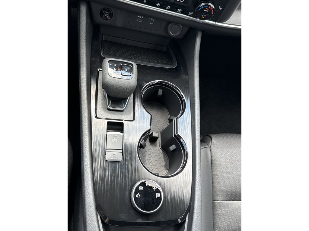 New 2026 Nissan Rogue Dark Armor AWD/4WD image 22