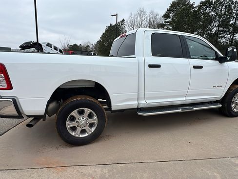 Used 2024 RAM 2500 Big Horn w/ Bed Utility Group image 8