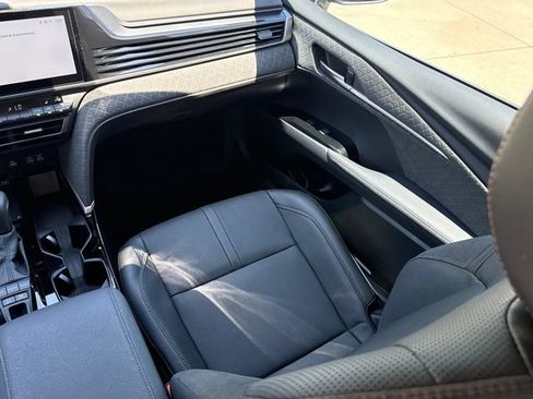 Used 2026 Toyota Camry XLE FWD image 22