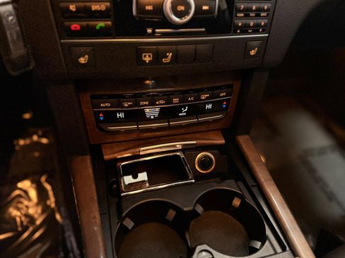 Used 2011 Mercedes-Benz E 350 4MATIC Sedan image 36