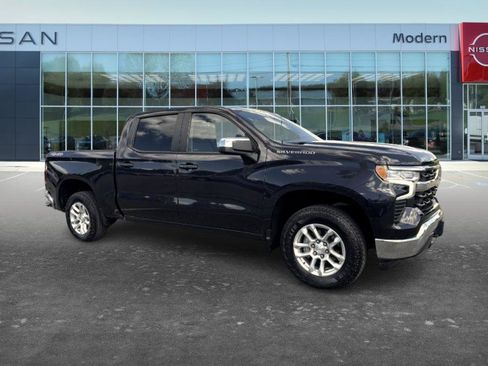 Used 2023 Chevrolet Silverado 1500 LT AWD/4WD image 6