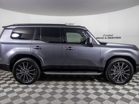 Used 2024 Lexus GX 550 w/ Cold Area Package image 4