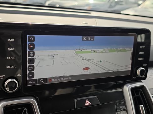Certified 2022 Kia Sorento S w/ Panoramic Sunroof Package FWD image 23