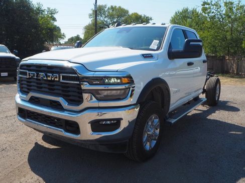 New 2026 RAM 3500 Big Horn image 2