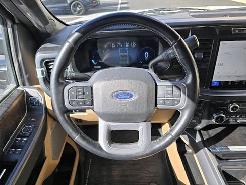 Used 2023 Ford F250 Lariat w/ Chrome Package image 3