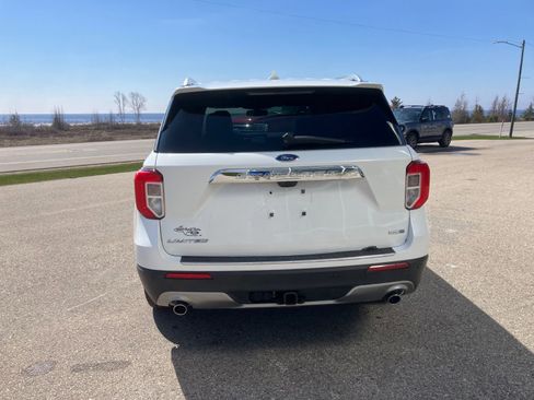 Used 2020 Ford Explorer Limited w/ Class III Trailer Tow Package AWD/4WD image 4