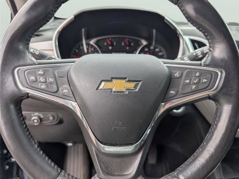 Used 2020 Chevrolet Equinox Premier image 24