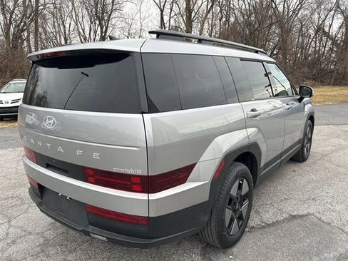 Used 2025 Hyundai Santa Fe SEL image 3