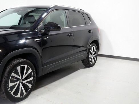 Used 2024 Volkswagen Taos SE image 43
