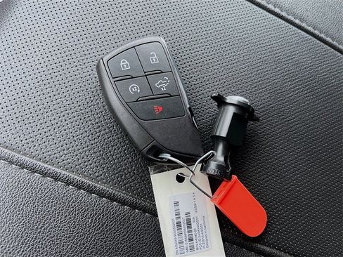 Used 2025 GMC Sierra 1500 SLT w/ SLT Premium Plus Package image 34