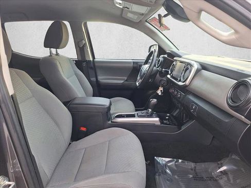 Used 2020 Toyota Tacoma SR5 image 20