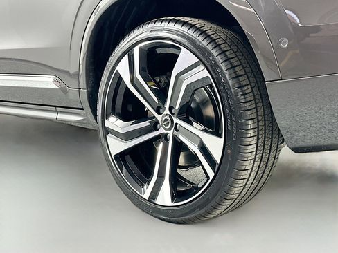 New 2025 Volvo XC90 B6 Ultra w/ Protection Package Premier image 21