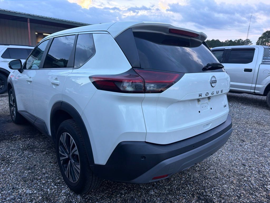 Used 2023 Nissan Rogue SV FWD image 4