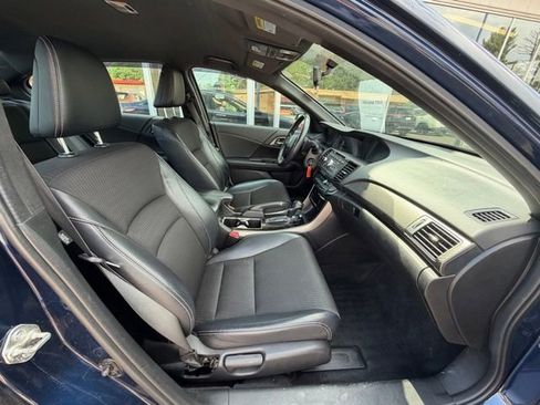 Used 2016 Honda Accord Sport image 11