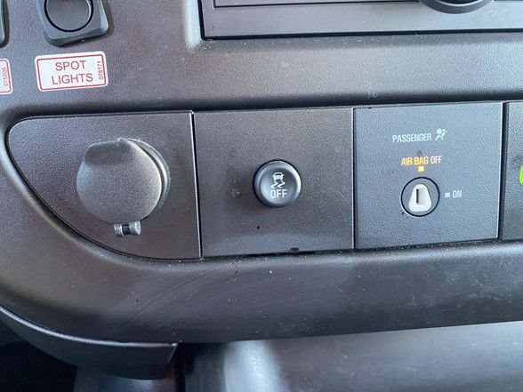 Used 2024 Chevrolet Express 3500 w/ Power Convenience Package RWD image 19