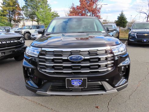 New 2026 Ford Explorer Active image 2