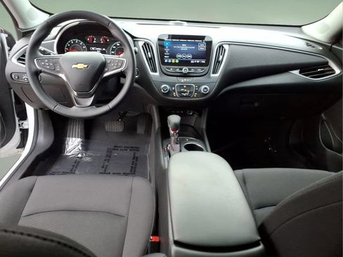 Used 2024 Chevrolet Malibu RS FWD image 13