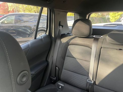 Used 2025 Chevrolet Equinox LT image 37