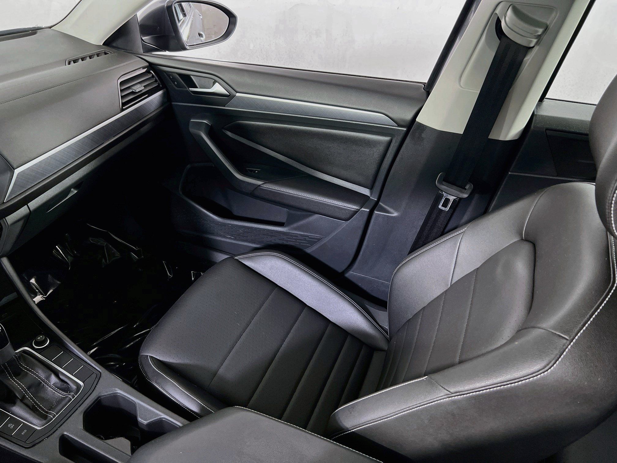 Used 2023 Volkswagen Jetta SE FWD image 23