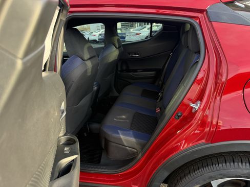 Used 2021 Toyota C-HR XLE image 14