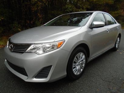 Used 2014 Toyota Camry SE