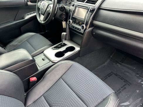 Used 2013 Toyota Camry SE image 17