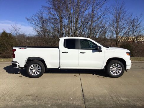 New 2026 Chevrolet Silverado 1500 Custom image 2