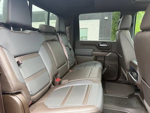 Used 2022 GMC Sierra 2500 Denali w/ Denali Ultimate Package AWD/4WD image 28