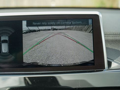 Used 2023 BMW X2 sDrive28i w/ M Sport Package FWD image 12