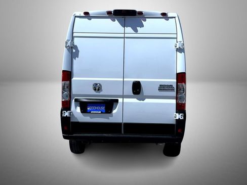 Used 2024 RAM ProMaster 2500 w/ Storage Group FWD image 6
